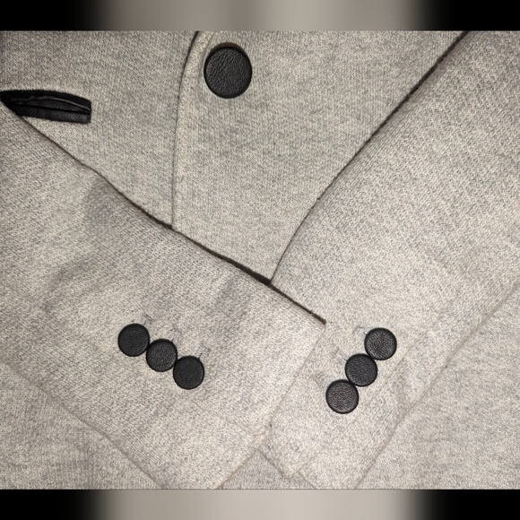 Sleek ZARA BASIC Blazer Perfect Fit Faux Leather Detail XS Holidays - Picture 3 of 10